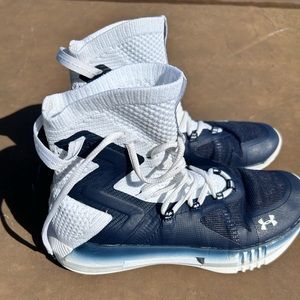 Under Armour Highlight Ace 2.0 blue/white size 8.5
